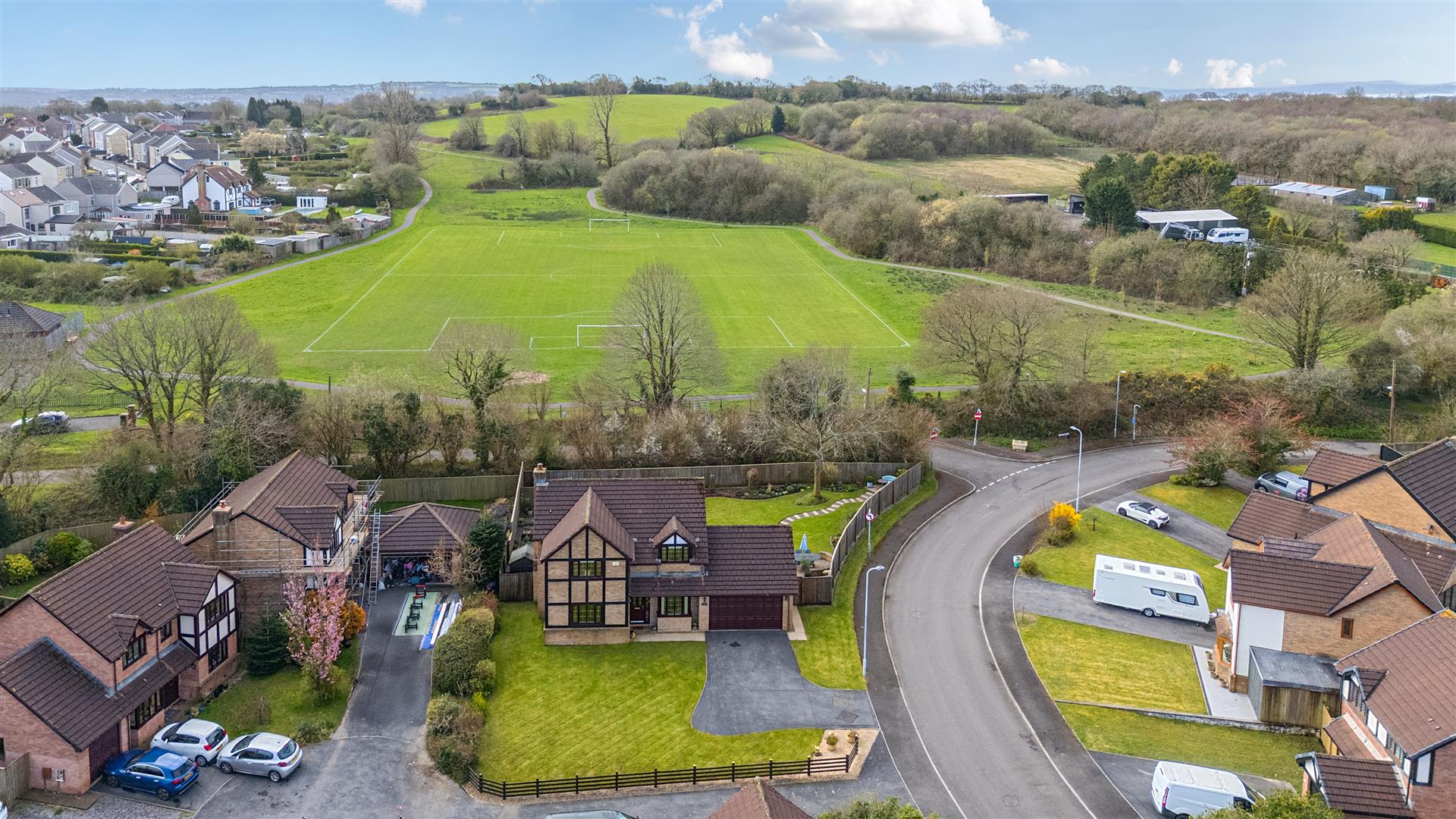 Grove Farm Road, Grovesend, Swansea, SA4 8LA